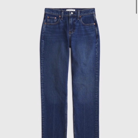Abercrombie & Fitch Denim - Abercrombie and Fitch Midrise 90s straight Jeans size 34 Tall